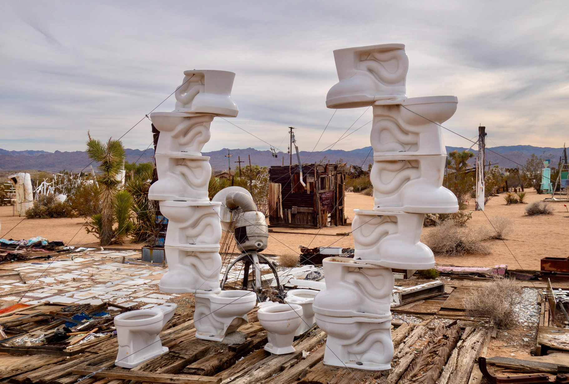 Noah_Purifoy_Outdoor_Desert_Museum_La_Vie_Boheme