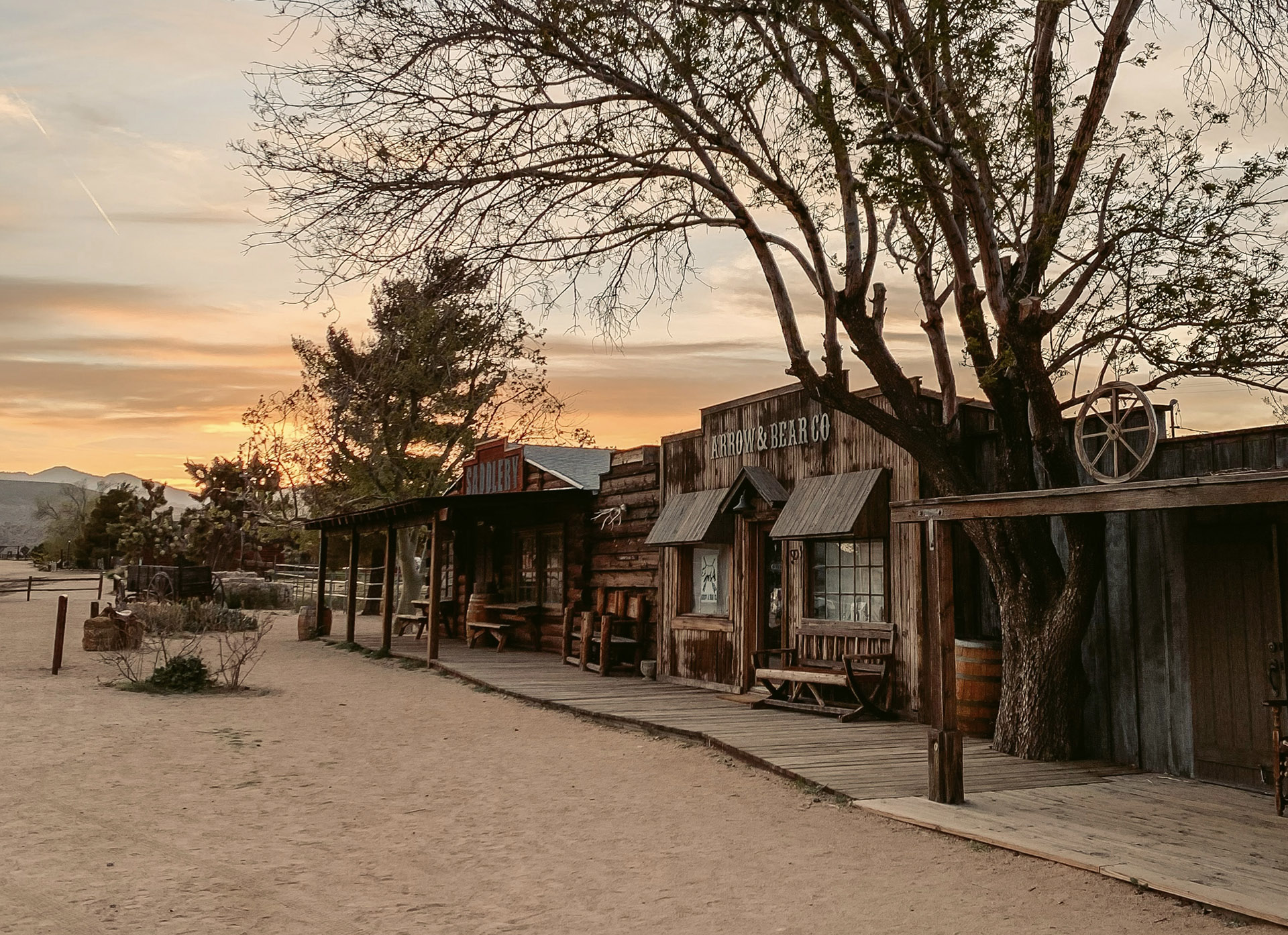 Pioneertown_La_Vie_Boheme