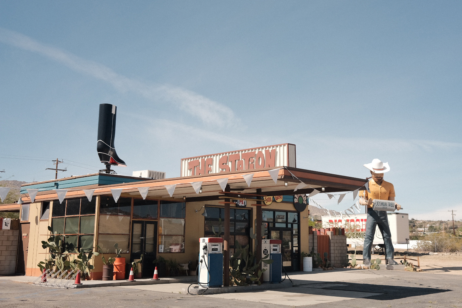 The_Station_Joshua_Tree_La_Vie_Boheme